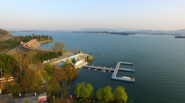 萬佛湖